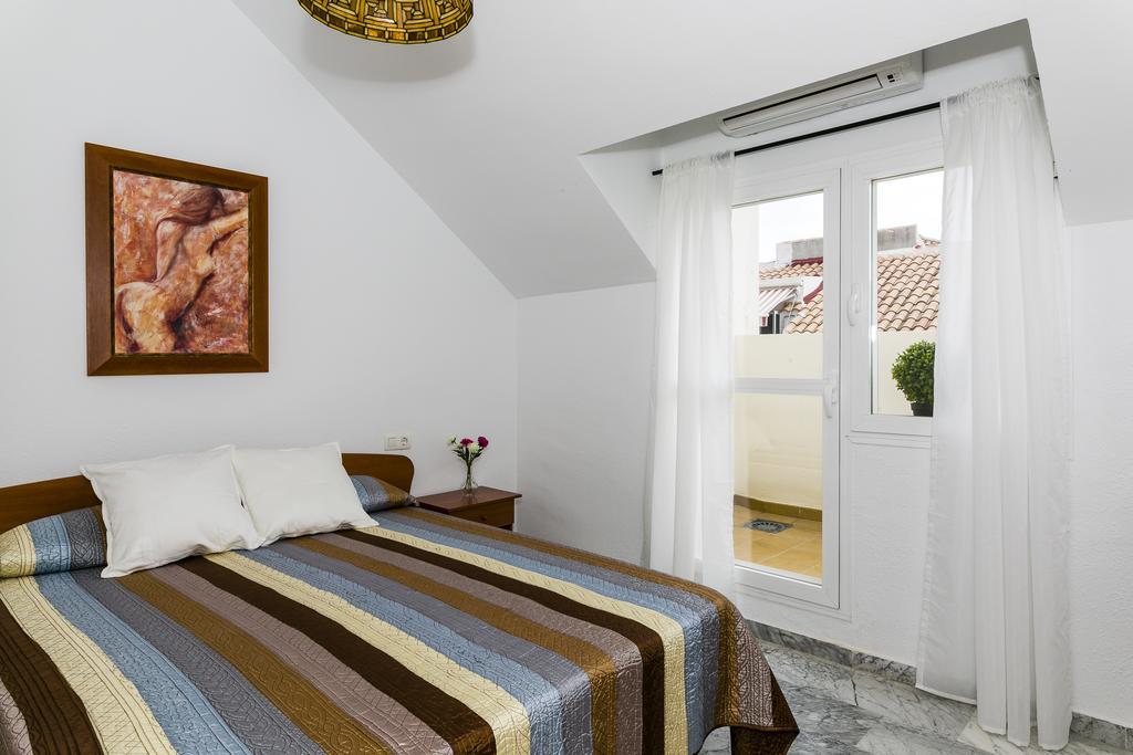 Weforyou Real Del Tivoli Two Rooms Benalmádena Exteriör bild